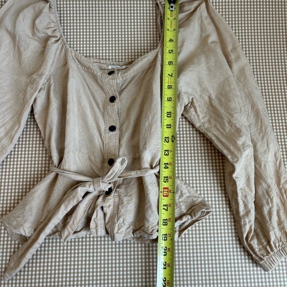 OYSHO Spain linen blend belted blouse top. Size medium - Picture 15 of 16